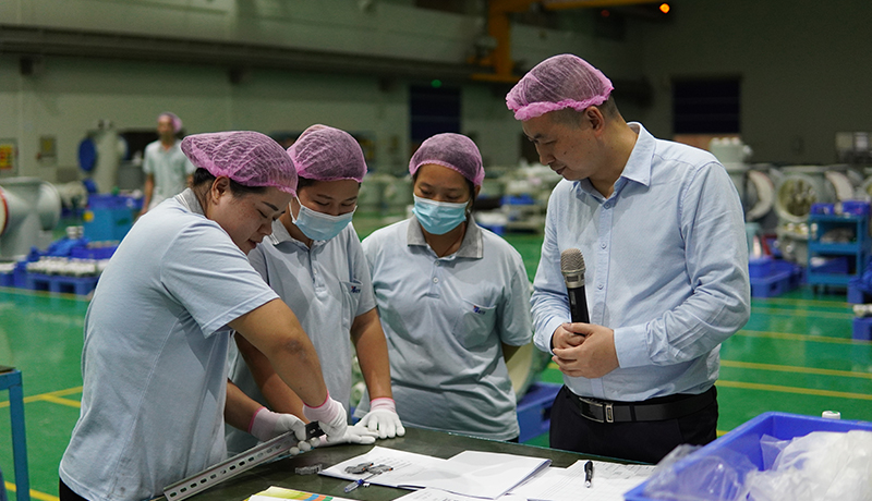 >進(jin)擊吧！一(yi)線(xiàn)筦(guan)理(li)者們！